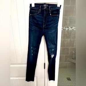 Abercrombie and Fitch ultra high rise super skinny jeans size 4/ 27
